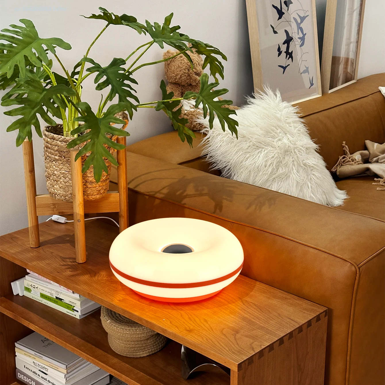 Donut table lamp