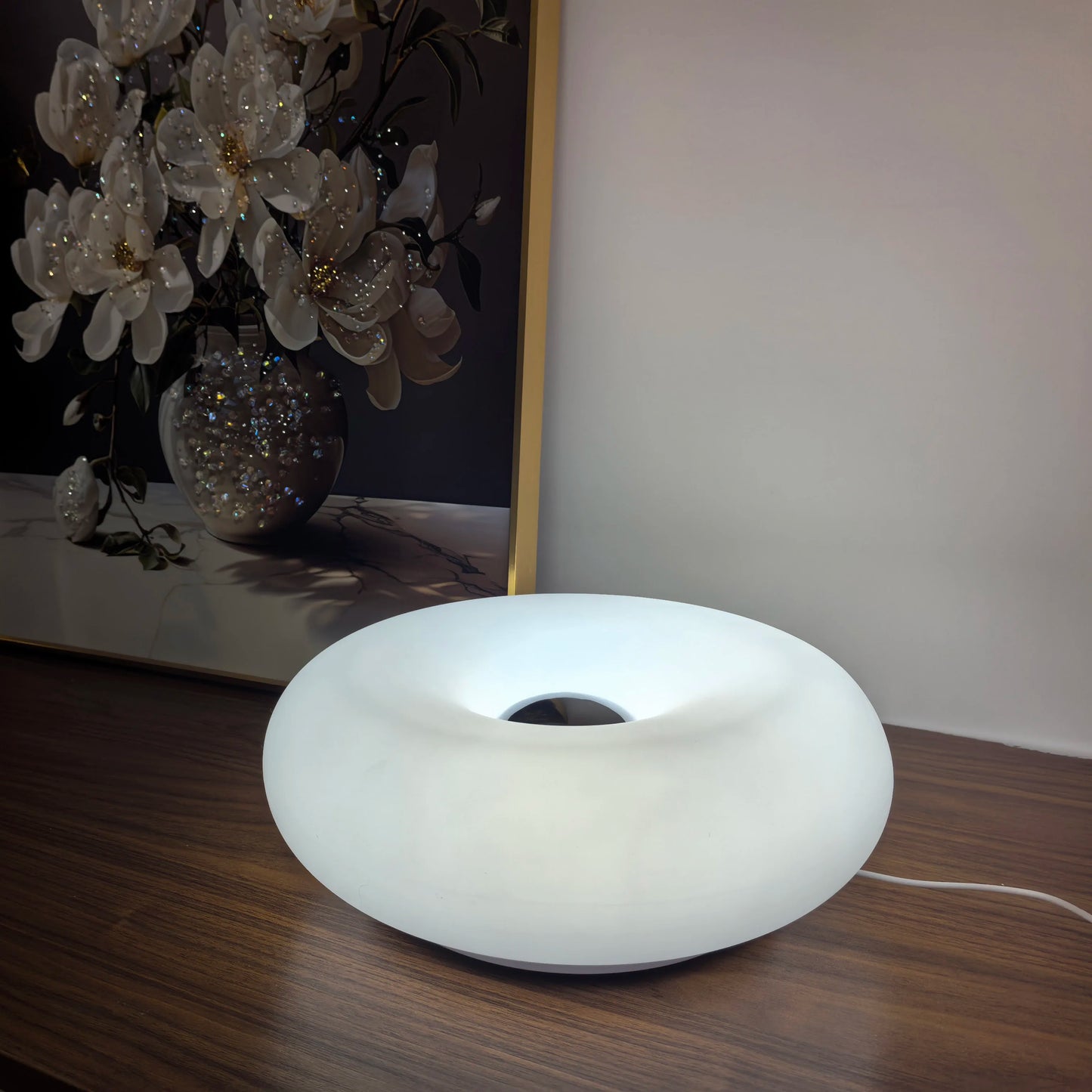 Donut table lamp